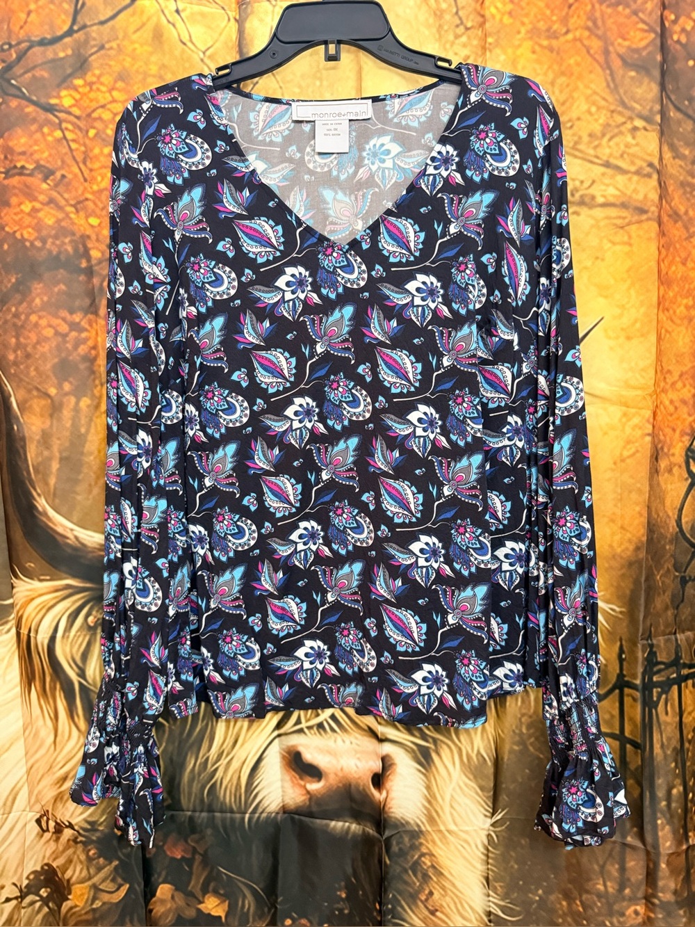 Monroe & Main Navy Floral V-Neck Long Sleeve Top